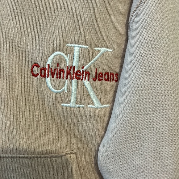 CALVIN KLEIN NUDE PINK ZIPPER HOODIE WITH CANGAROO POCKETS - Picture 6 of 11